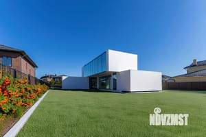 Коттедж 585м², 2-этажный, участок 18 сот.  