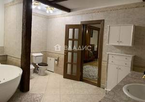 Дом 475м², 3-этажный, участок 16 сот.  