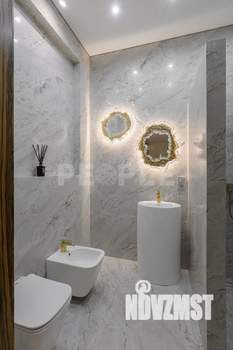Дом 250м², 2-этажный, участок 10 сот.  