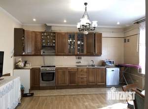 Дом 330м², 2-этажный, участок 30 сот.  