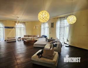 Коттедж 630м², 3-этажный, участок 30 сот.  