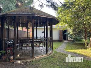 Коттедж 450м², 3-этажный, участок 12 сот.  