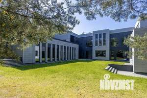 Дом 2241м², 3-этажный, участок 40 сот.  
