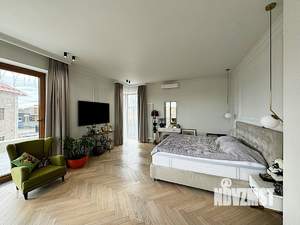 Коттедж 420м², 2-этажный, участок 18 сот.  