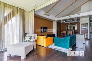 Коттедж 500м², 3-этажный, участок 14 сот.  