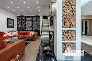 Дом 1500м², 3-этажный, участок 13 сот.  