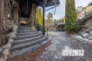 Дом 600м&sup2;, 2-этажный, участок 15 сот.  