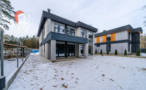 Дом 450м&sup2;, 2-этажный, участок 10 сот.  