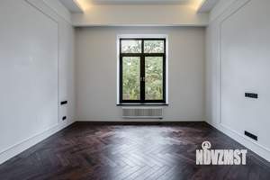 Коттедж 900м², 2-этажный, участок 15 сот.  