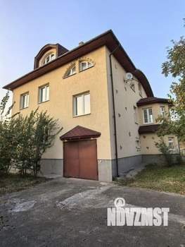 Дом 400м&sup2;, 3-этажный, участок 9 сот.  