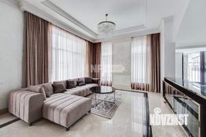 Дом 380м², 2-этажный, участок 12 сот.  