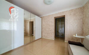 Дом 398м&sup2;, 2-этажный, участок 7 сот.  