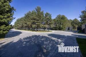 Дом 2241м², 3-этажный, участок 40 сот.  