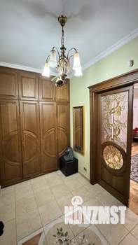 Дом 750м², 4-этажный, участок 10 сот.  