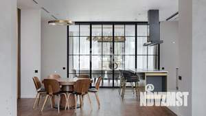 Дом 900м&sup2;, 2-этажный, участок 7 сот.  