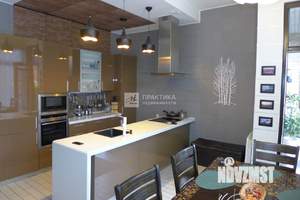 Дом 337м², 1-этажный, участок 10 сот.  