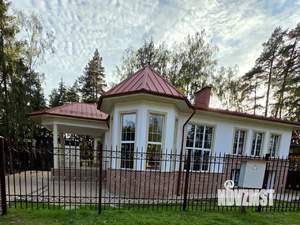 Коттедж 450м², 2-этажный, участок 15 сот.  