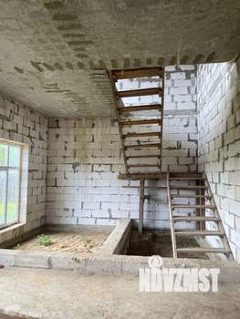 Коттедж 180м², 2-этажный, участок 10 сот.  
