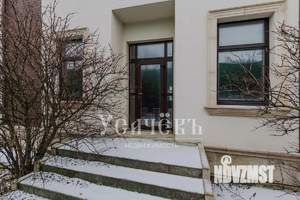 Дом 258м&sup2;, 2-этажный, участок 842 сот.  