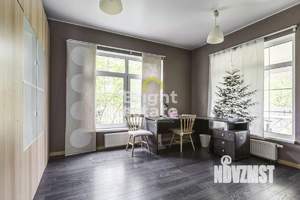 Дом 270м², 2-этажный, участок 12 сот.  