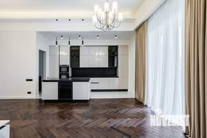 Коттедж 900м², 2-этажный, участок 15 сот.  