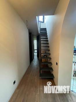 Коттедж 380м², 2-этажный, участок 28 сот.  