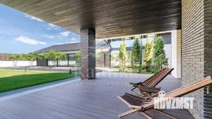 Дом 1500м², 3-этажный, участок 23 сот.  