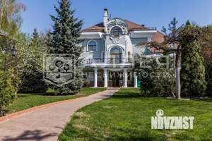 Коттедж 740м², 3-этажный, участок 30 сот.  