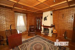 Коттедж 425м², 3-этажный, участок 15 сот.  