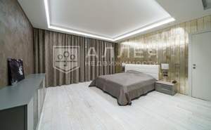 Дом 355м², 2-этажный, участок 10 сот.  