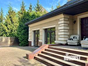 Дом 621м², 3-этажный, участок 15 сот.  