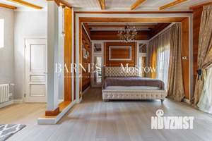 Дом 318м&sup2;, 3-этажный, участок 25 сот.  