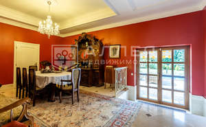 Дом 650м², 3-этажный, участок 20 сот.  