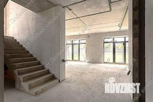 Коттедж 285м², 2-этажный, участок 10 сот.  