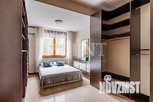 Коттедж 650м², 3-этажный, участок 40 сот.  