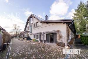 Дом 600м², 3-этажный, участок 29 сот.  