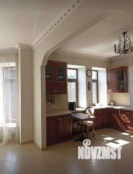 Коттедж 457м&sup2;, 3-этажный, участок 14 сот.  