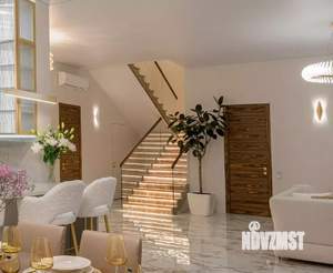 Дом 250м², 2-этажный, участок 10 сот.  