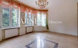 Дом 370м², 2-этажный, участок 15 сот.  