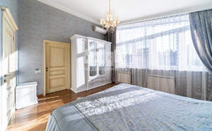 Дом 300м², 3-этажный, участок 10 сот.  