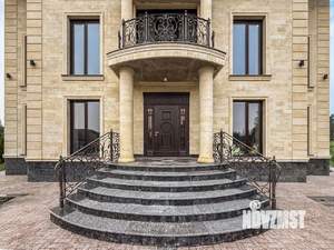 Коттедж 650м², 4-этажный, участок 14 сот.  
