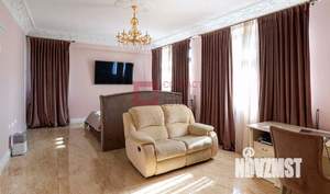 Дом 1667м², 2-этажный, участок 25 сот.  