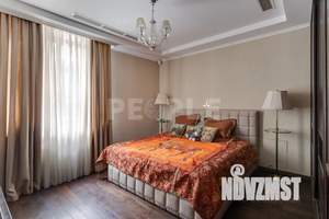 Дом 590м², 3-этажный, участок 21 сот.  