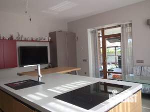 Дом 485м², 2-этажный, участок 10 сот.  