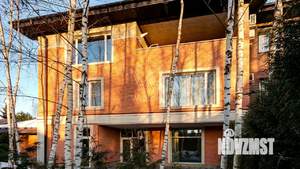 Таунхаус 400м², 3-этажный, участок 10 сот.  