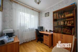 Коттедж 289м², 2-этажный, участок 6 сот.  