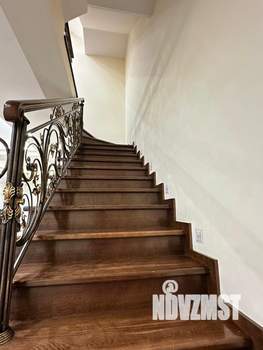 Таунхаус 260м², 3-этажный, участок 2 сот.  