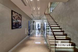 Дом 600м&sup2;, 3-этажный, участок 10 сот.  