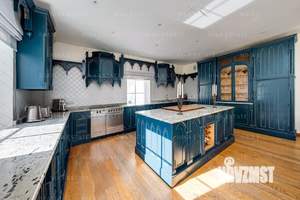 Коттедж 900м², 4-этажный, участок 30 сот.  