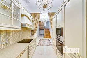 Дом 271м², 2-этажный, участок 11 сот.  